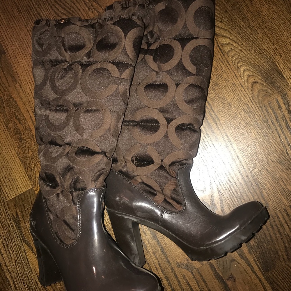 Chocolate Coach Winter Boots